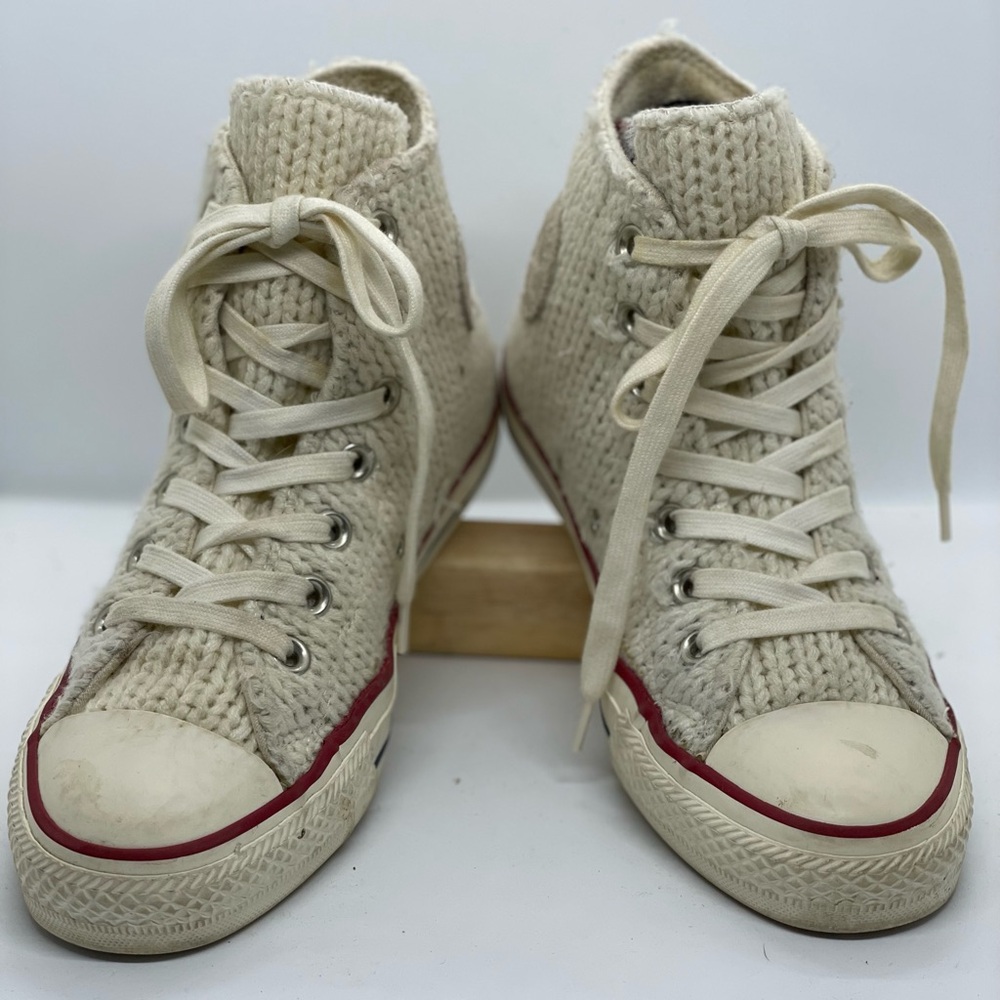Women’s Size 6 Cream Crochet Converse Hightops